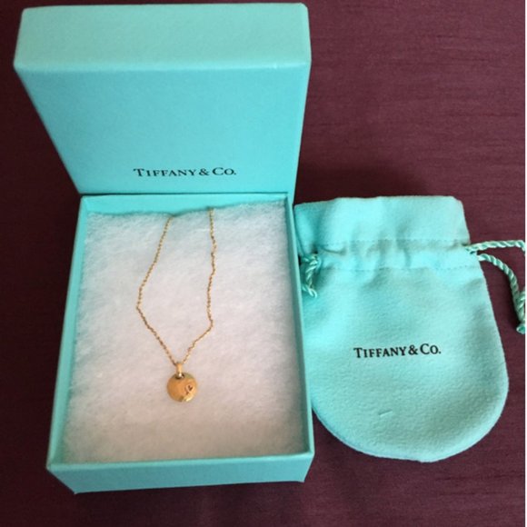 Tiffany's Paloma Picasso 18K Gold Hammered Disc with Loving Heart Necklace - Picture 1 of 5